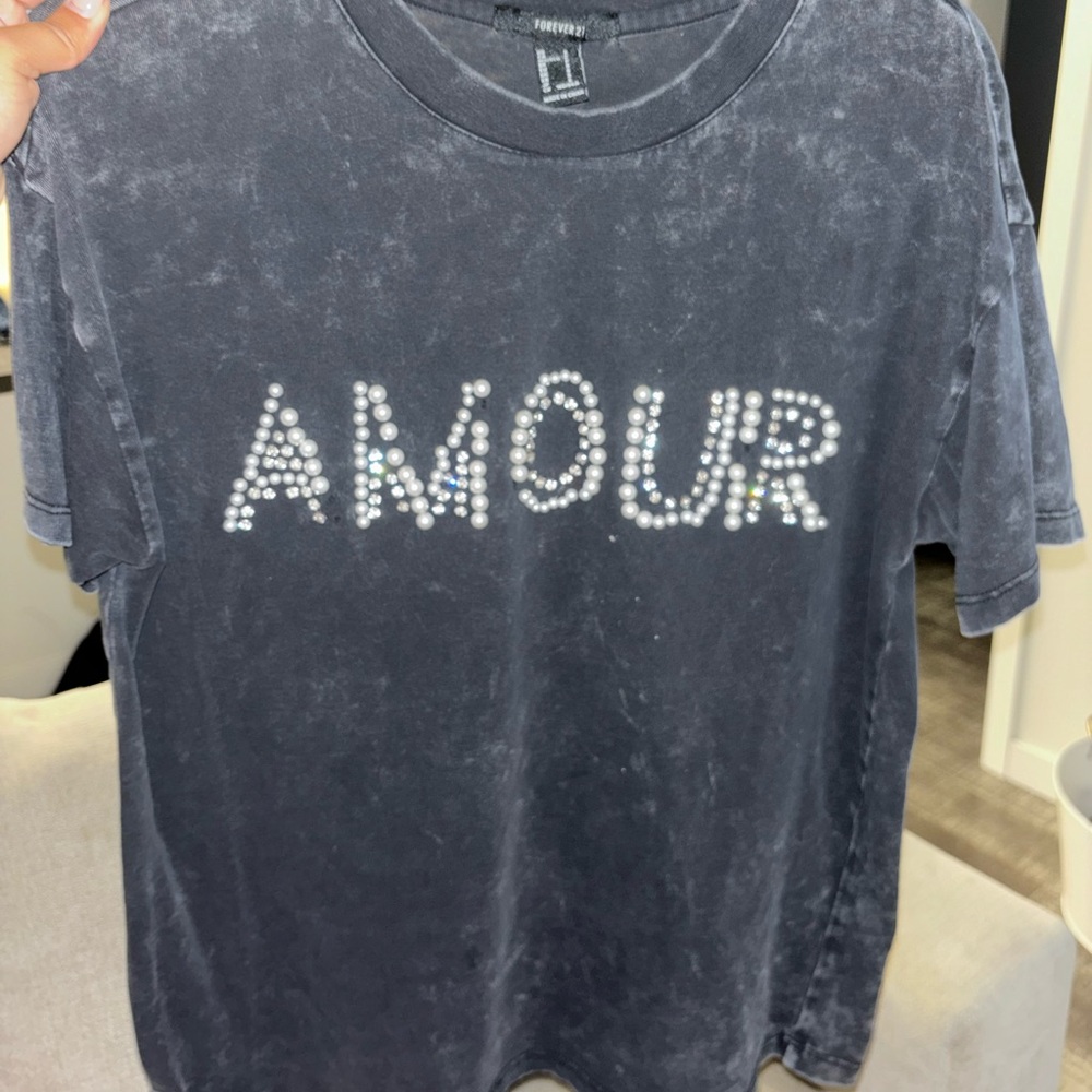 F21 Black Jewel&Pearl Tee 🖤